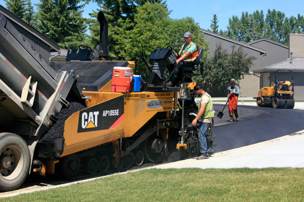 Best Driveway Paving Contractor  in Raintree Plantation, MO